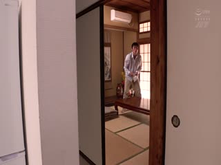 长瀬麻美人妻回老家帮翻新旧屋，被乡下壮硕巨根男按在空房里狂操到高潮喷水！NGOD-283